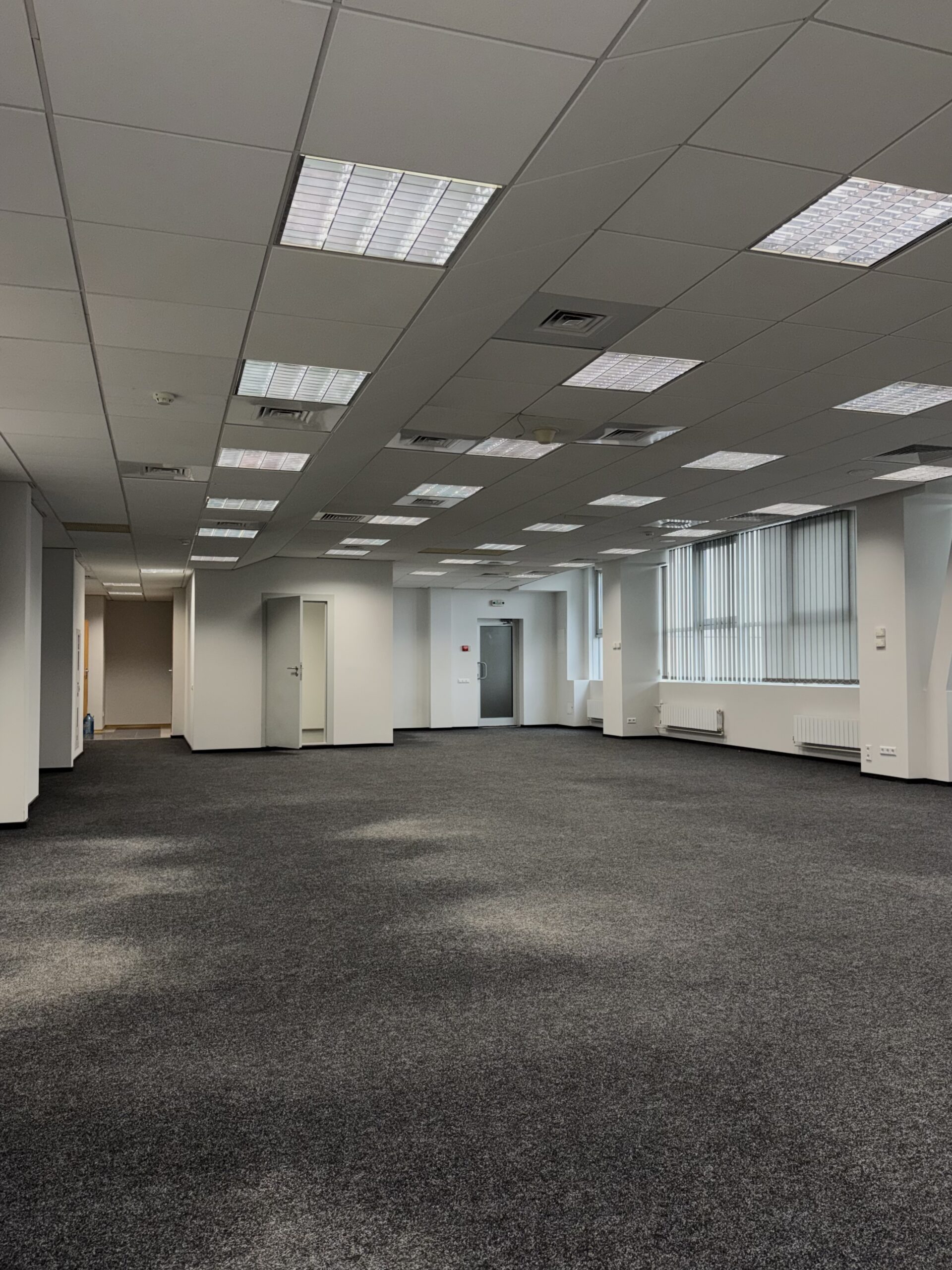 OFFICE FOR RENT, 214m² 1st FLOOR, BC IRVA 3