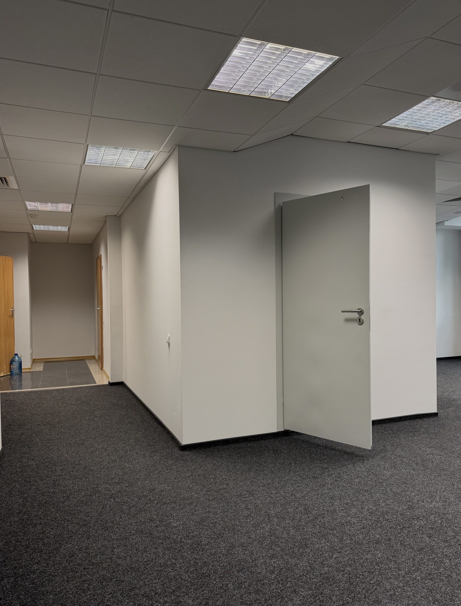 OFFICE FOR RENT, 214m² 1st FLOOR, BC IRVA 5