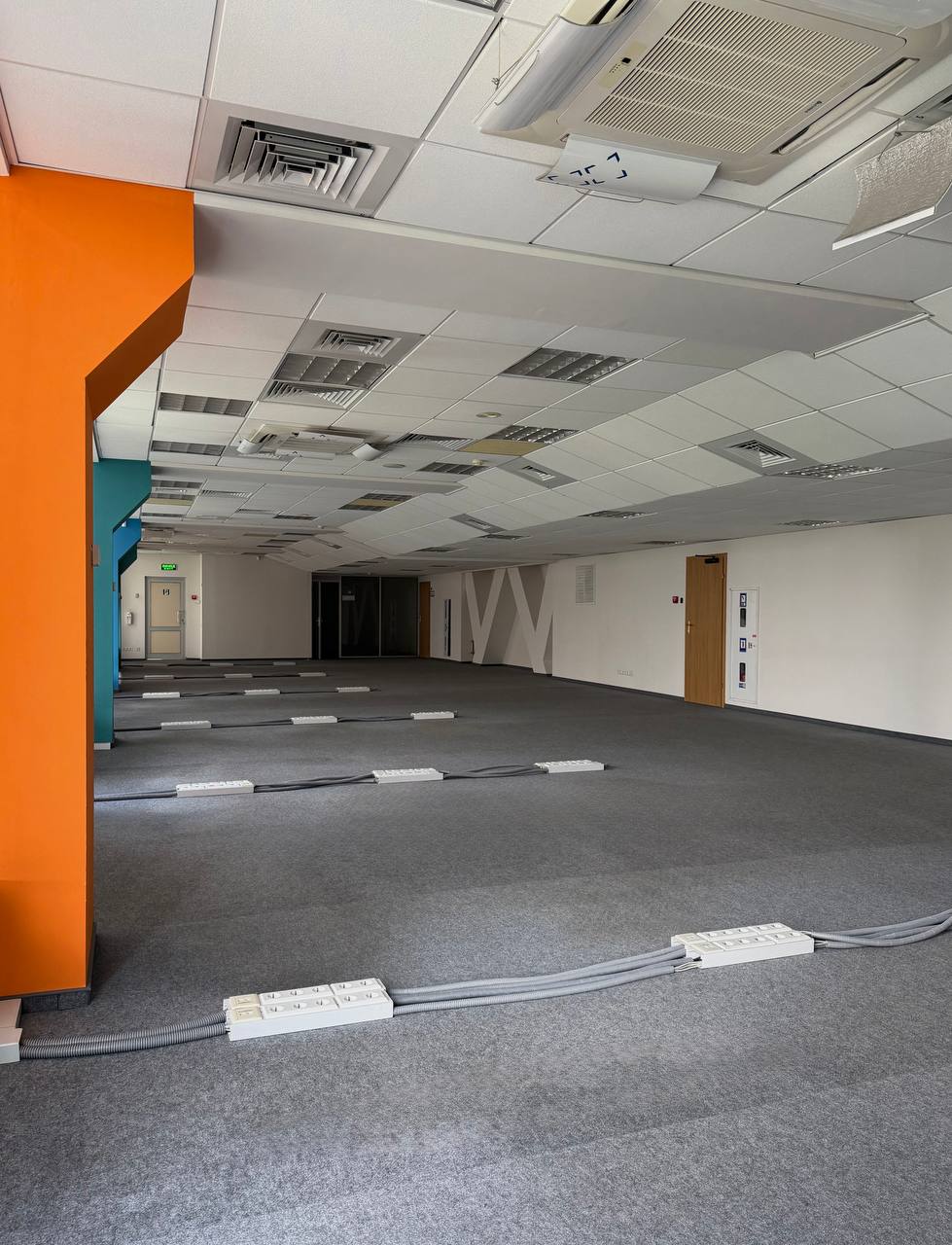 OFFICE FOR RENT, 250m² 4st FLOOR, BC IRVA 4
